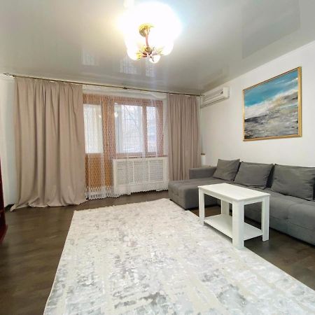 Comfortable Apartment, Samal 2 Almaty Extérieur photo