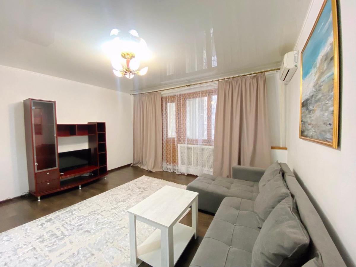 Comfortable Apartment, Samal 2 Almaty Extérieur photo