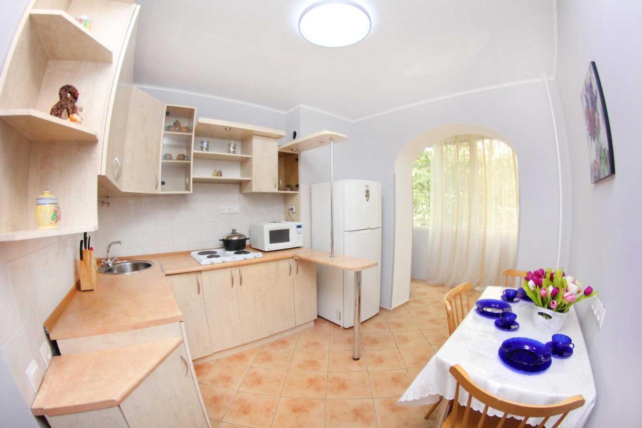 Comfortable Apartment, Samal 2 Almaty Extérieur photo